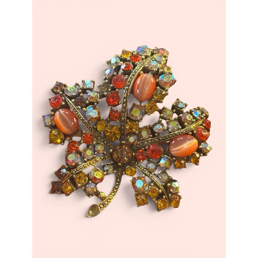 ART Arthur Pepper Aurora Rhinestone Leaf Brooch Cats Eye Cabochon 1950s